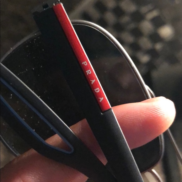 Prada shades - Picture 4 of 4